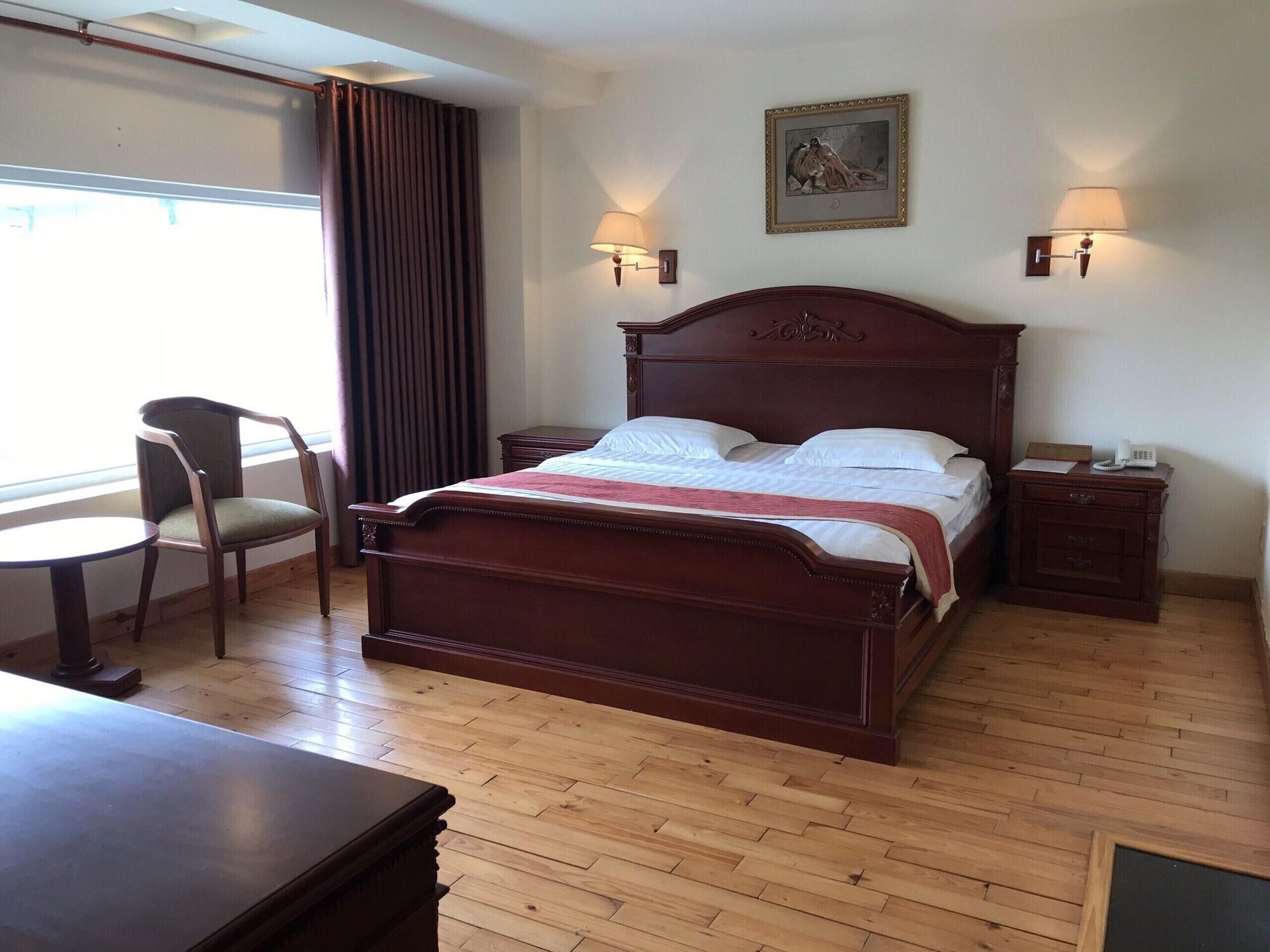 Hoang Yen 2 Hotel Thu Dau Mot Esterno foto