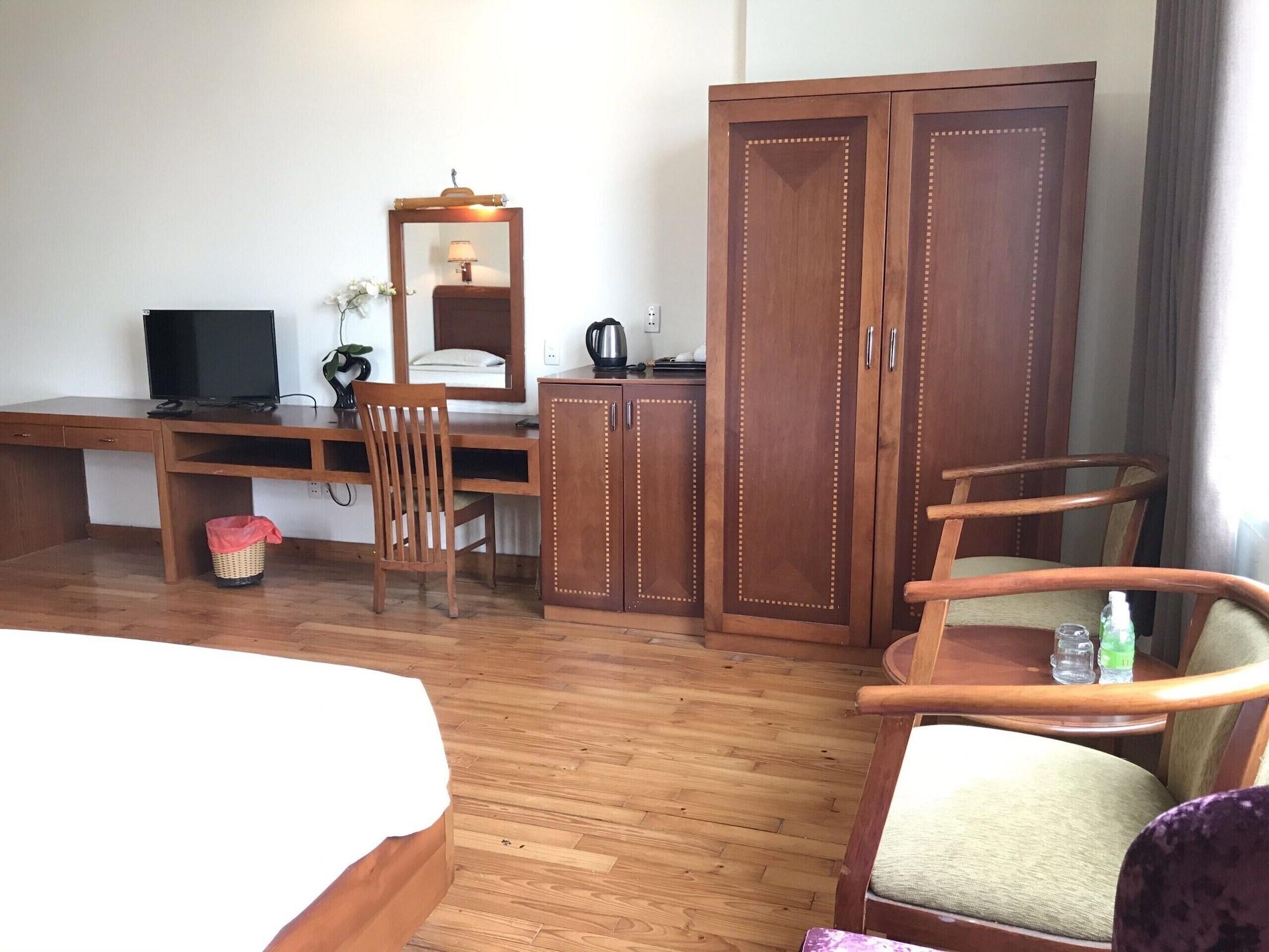 Hoang Yen 2 Hotel Thu Dau Mot Esterno foto