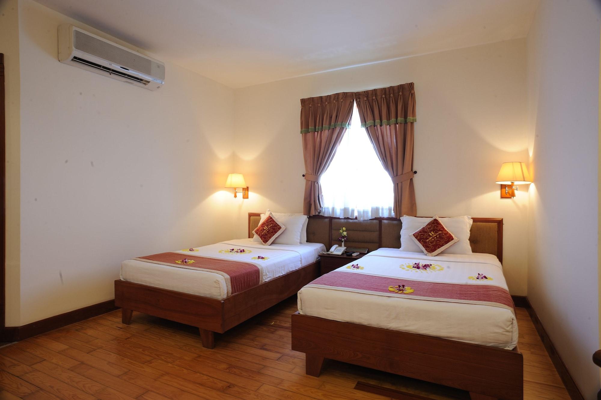 Hoang Yen 2 Hotel Thu Dau Mot Esterno foto