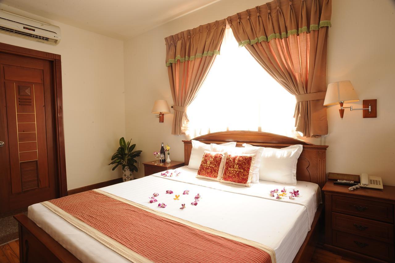 Hoang Yen 2 Hotel Thu Dau Mot Esterno foto