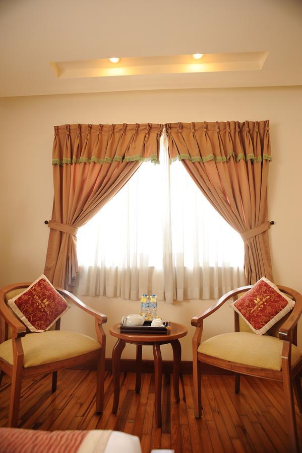 Hoang Yen 2 Hotel Thu Dau Mot Esterno foto